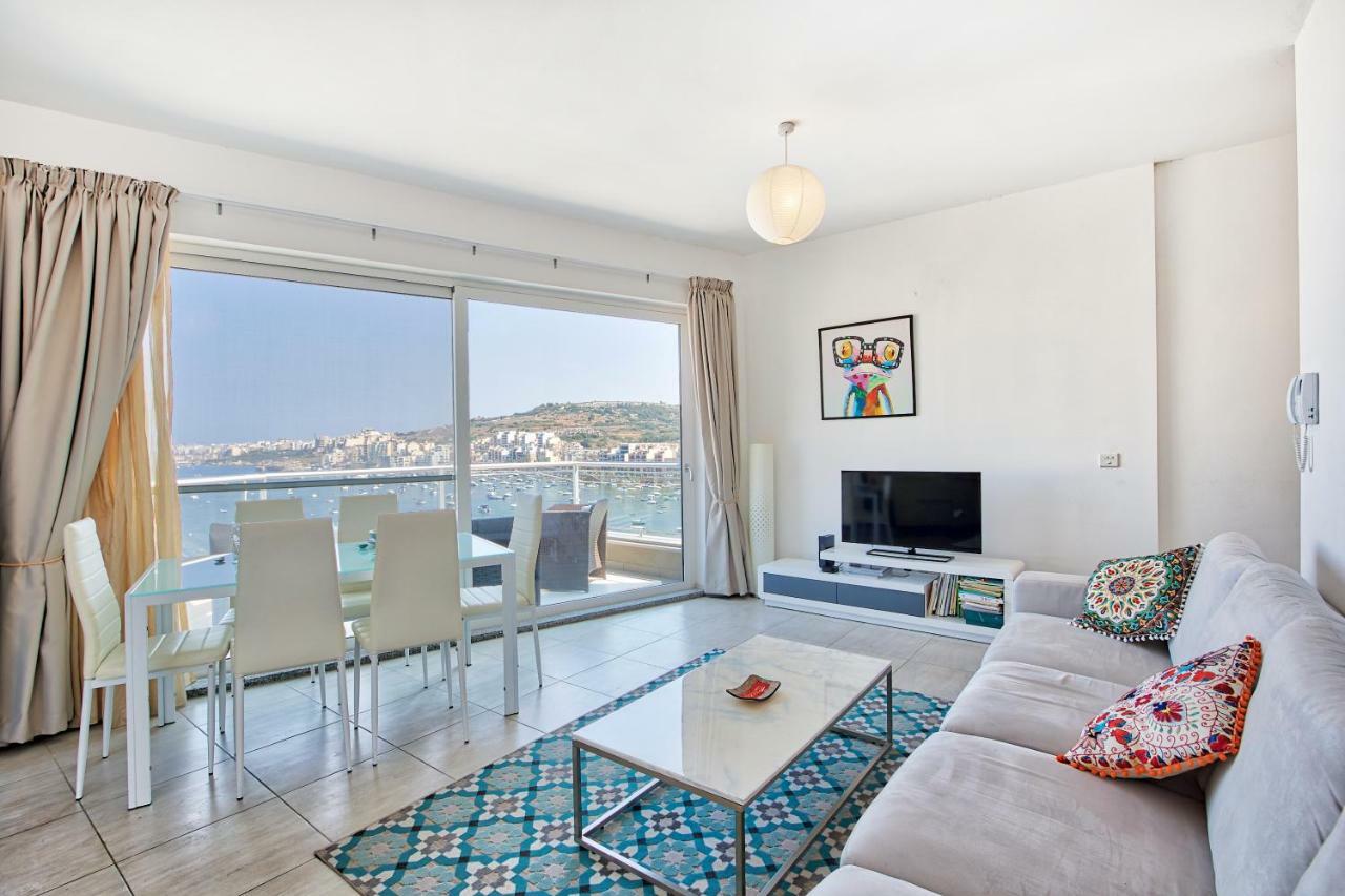 Appartement HV12 - Sea Front Penthouse with unique Views! à San Pawl il-Baħar Extérieur photo